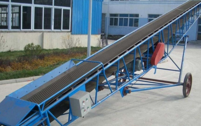 帶式輸送機都有哪些部分組成？